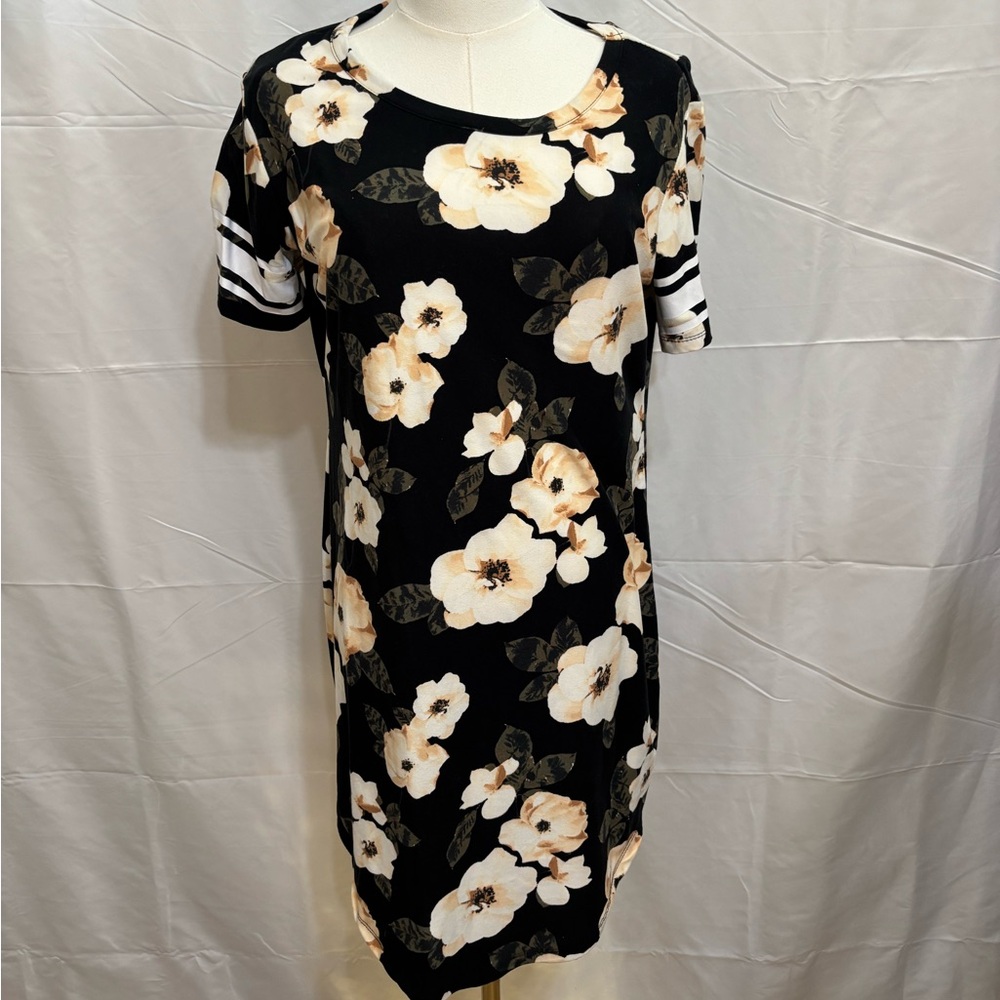 Rue 21 Floral T-Shirt Dress XL Black Cream Stripe Sleeve‎ Casual Plus Size